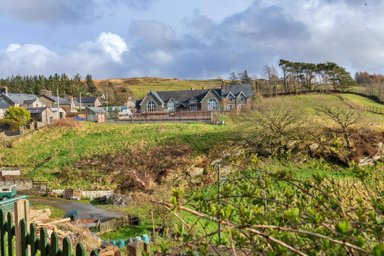 Finest Retreats - Dolwar
